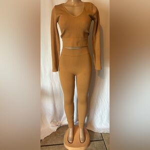 Ribbed Tan Seamless Women’s Two-Piece Set